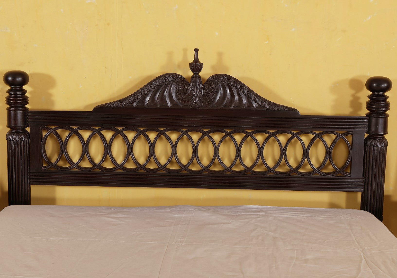 Hastings Bed