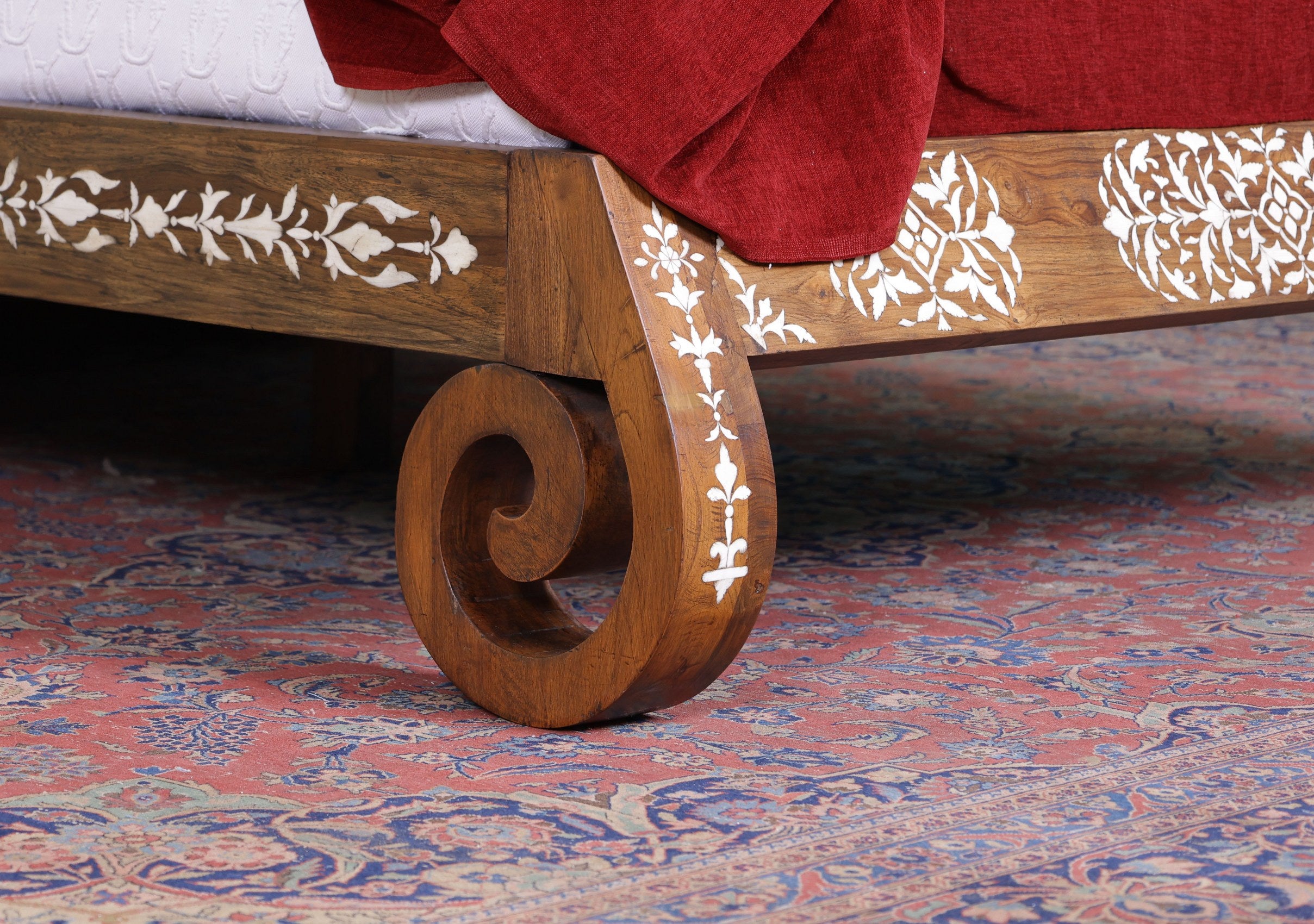 Dashiell Bed