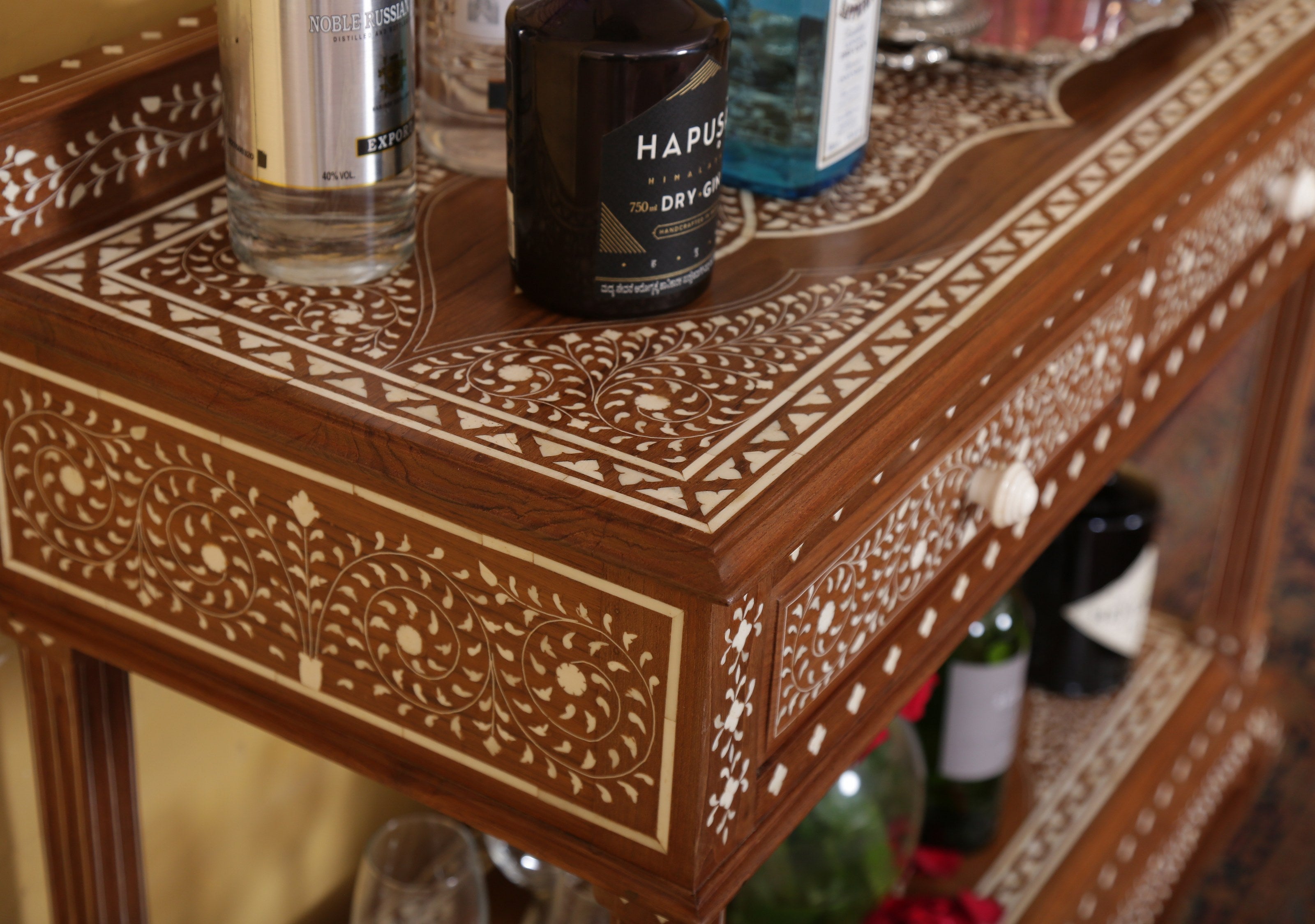 Quincy Bar Table