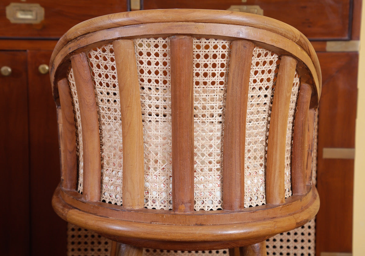 Almindez Barchair