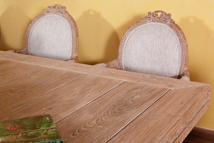 Ogio Dining Table