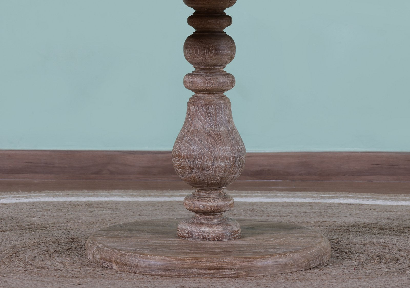 Magnus Dining Table