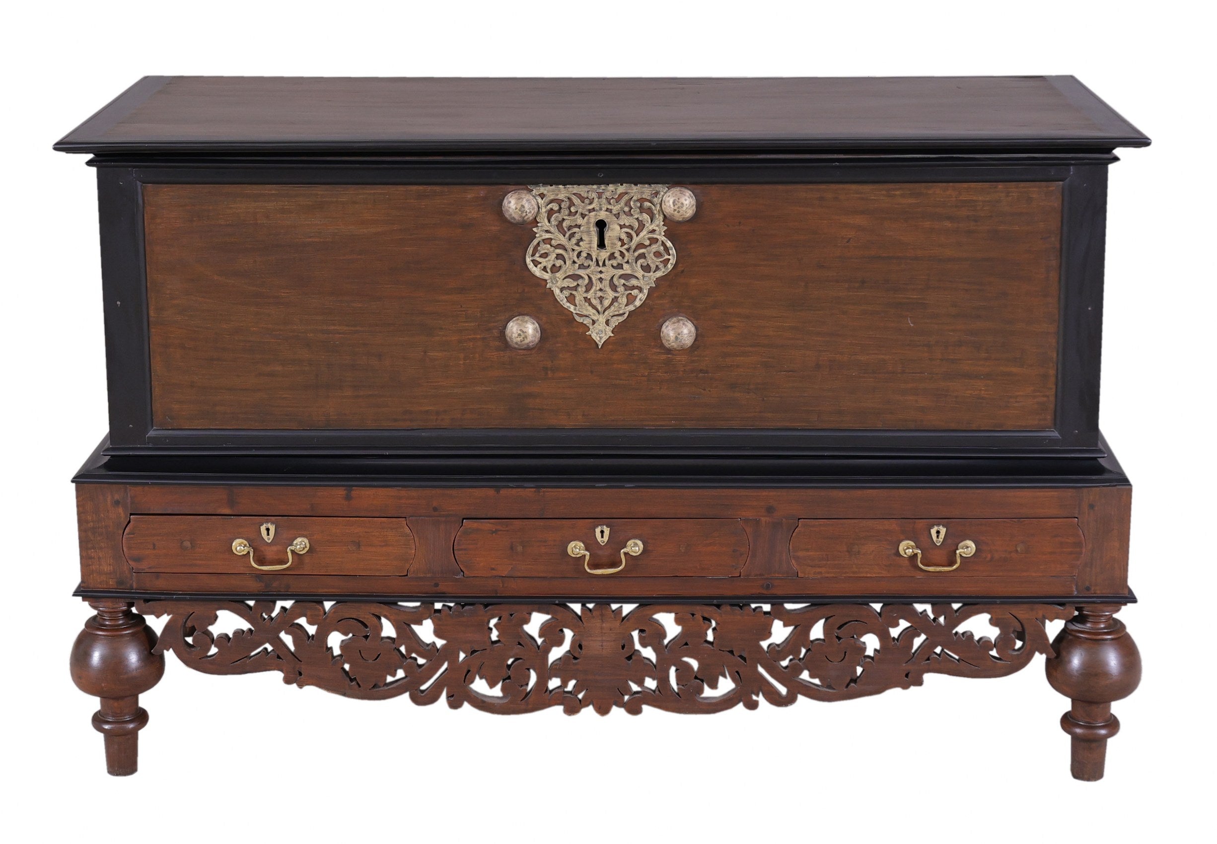 Beckett antique Chest