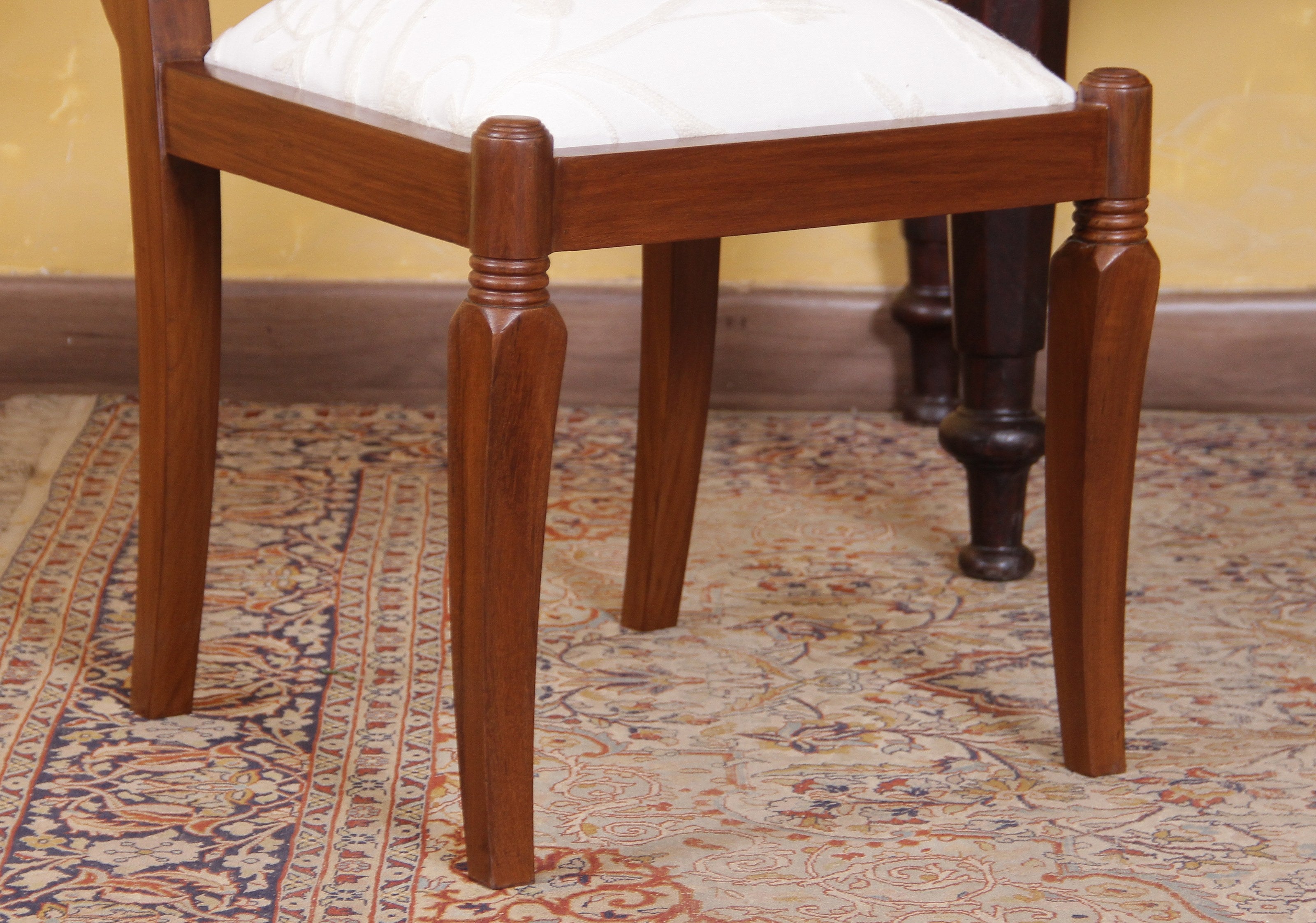 Everett Chair