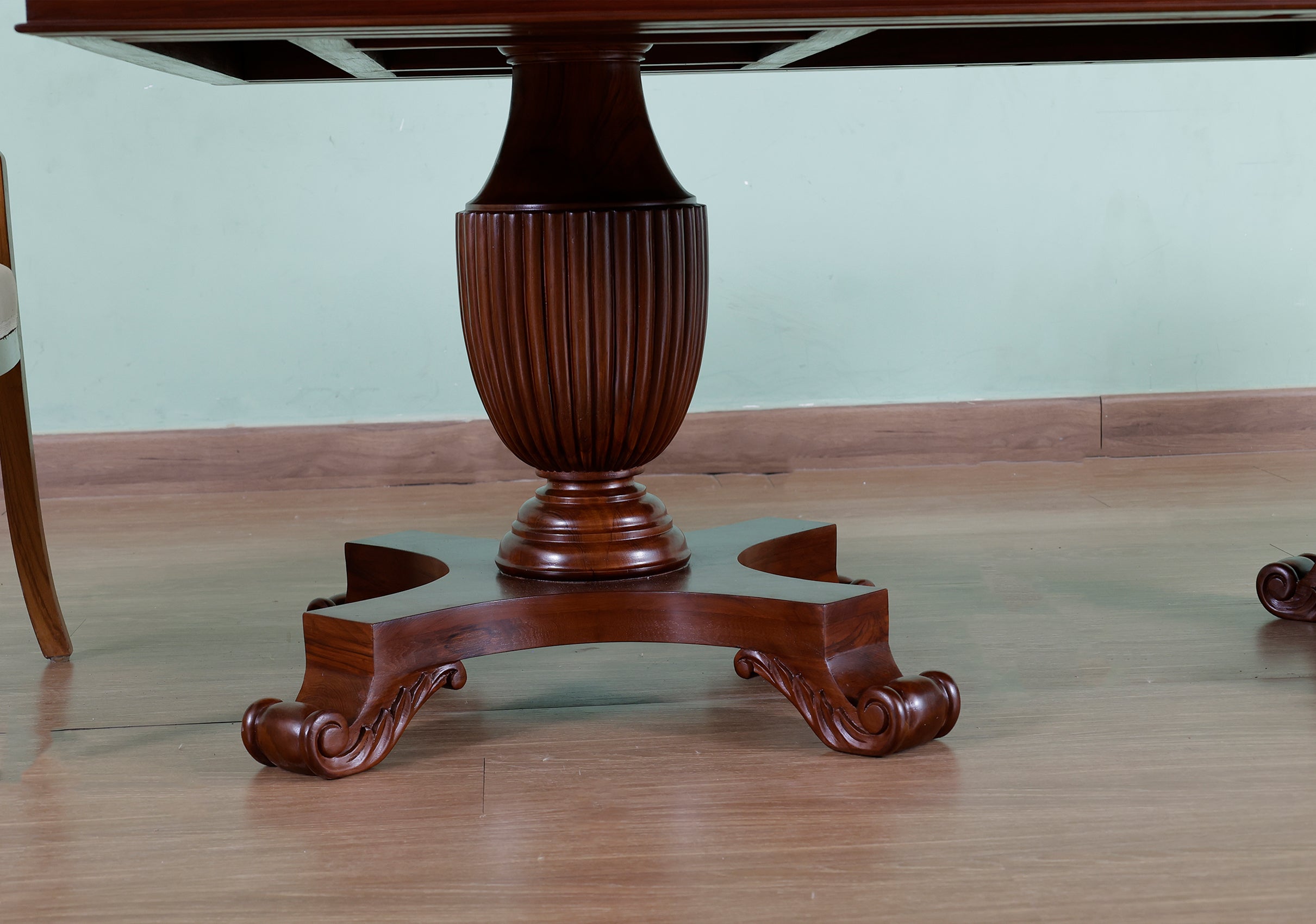 Sussex Dining Table