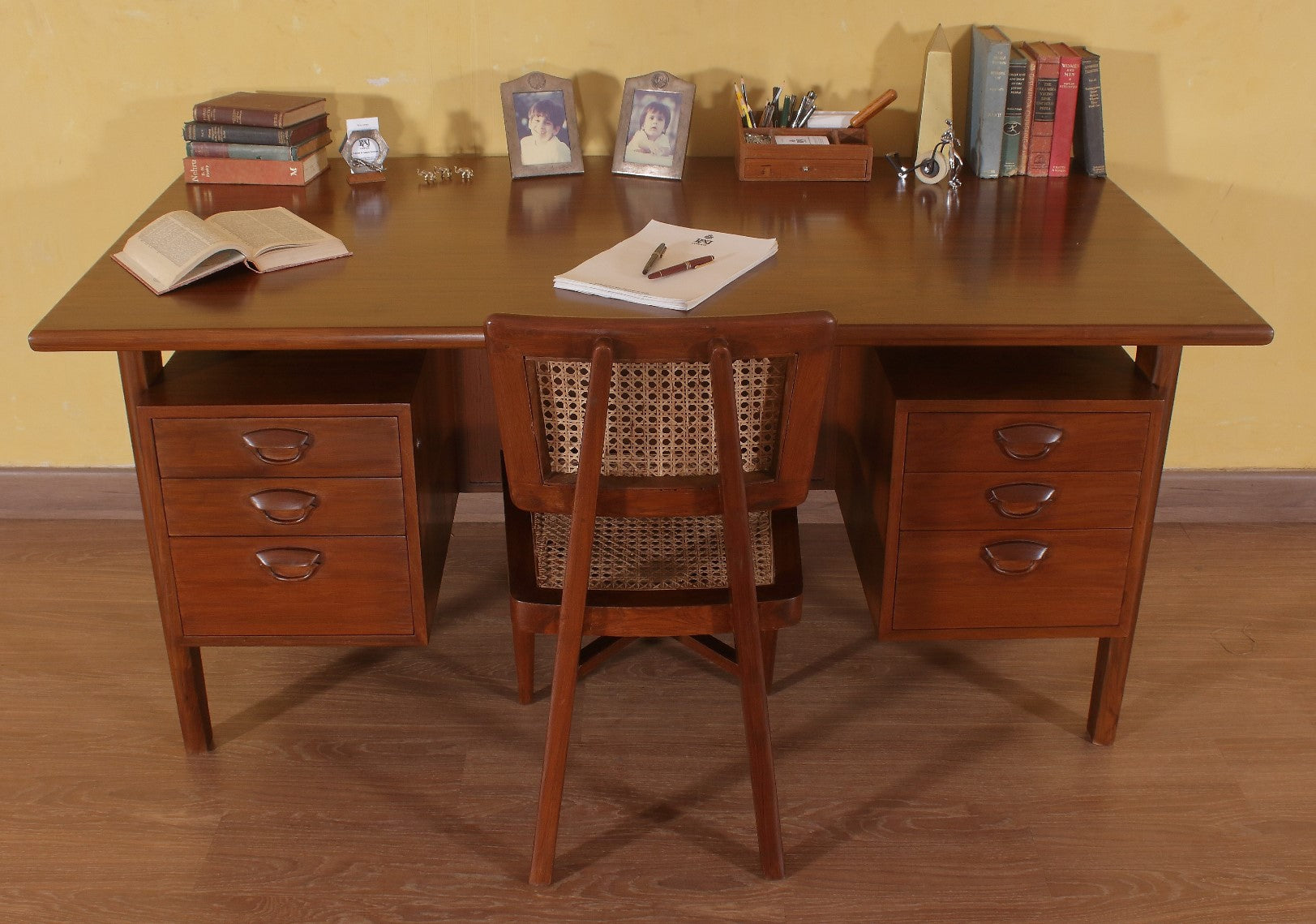 Wilberforce Desk