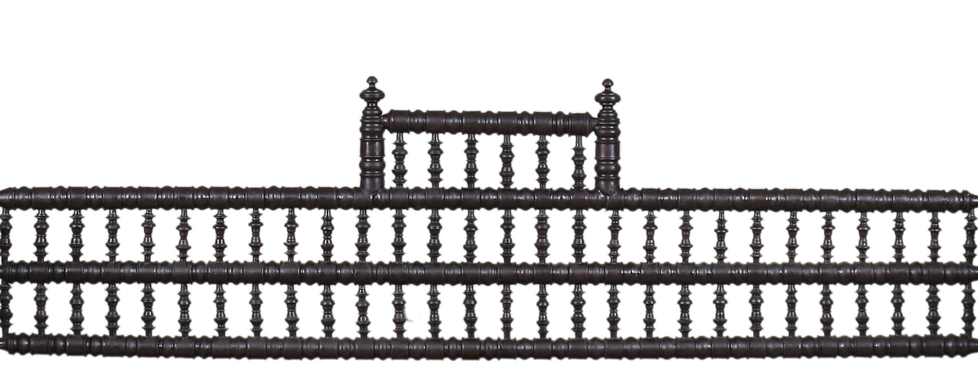 Abingdon Antique Day Bed
