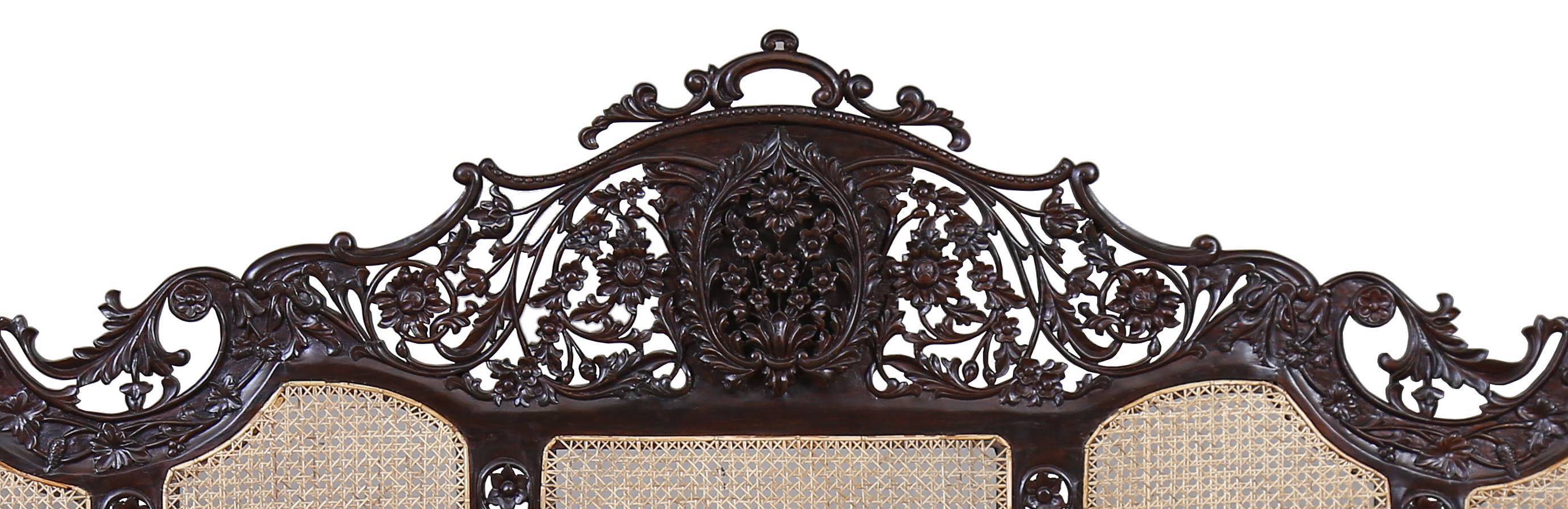 Stratton Divan