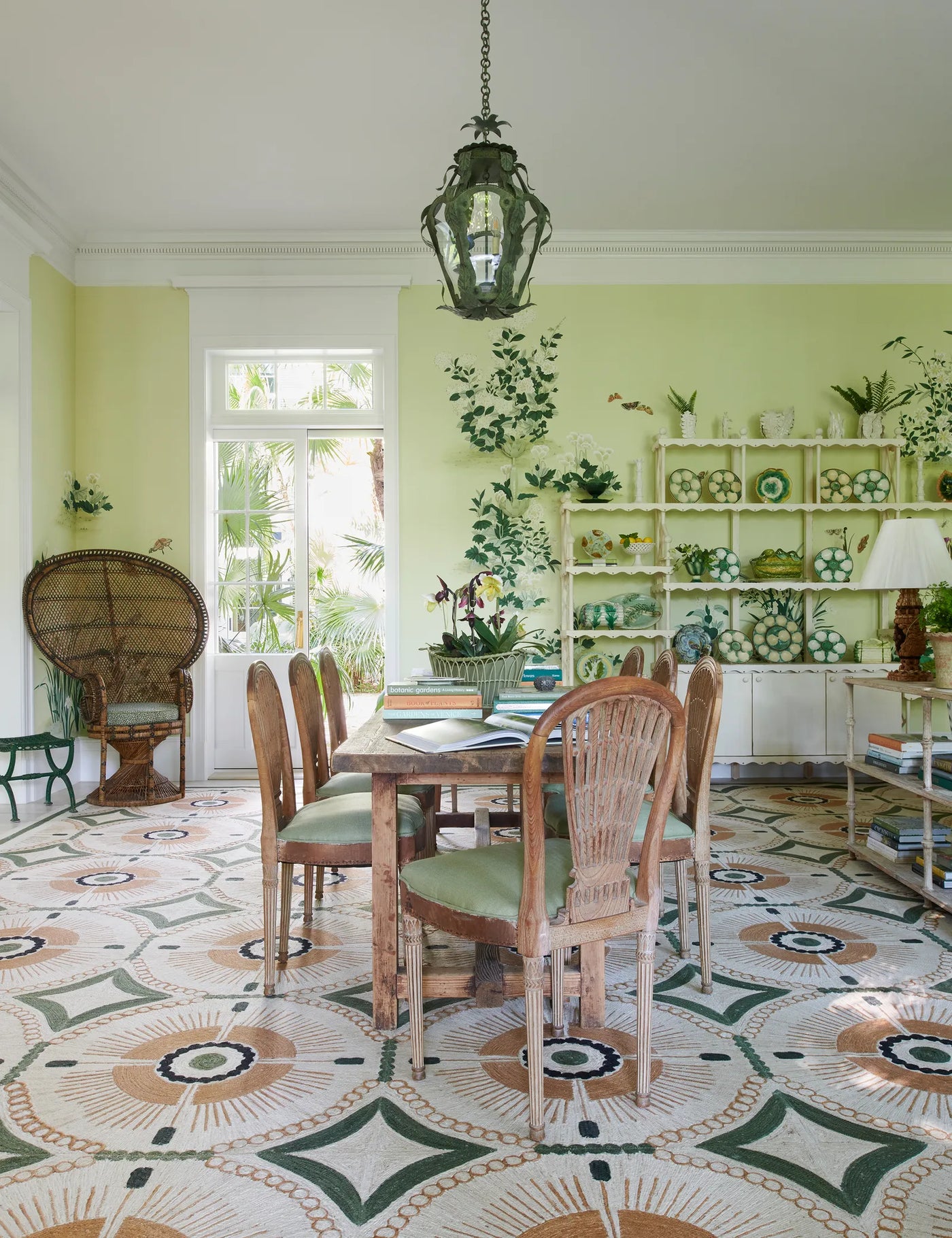 Crafting Elegance for a Palm Beach Residence