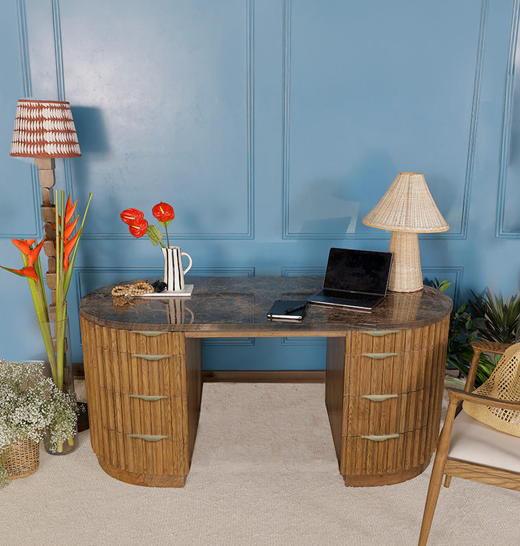 Dunkel Desk