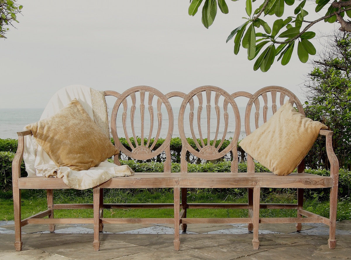 Thesiger Sofa Set