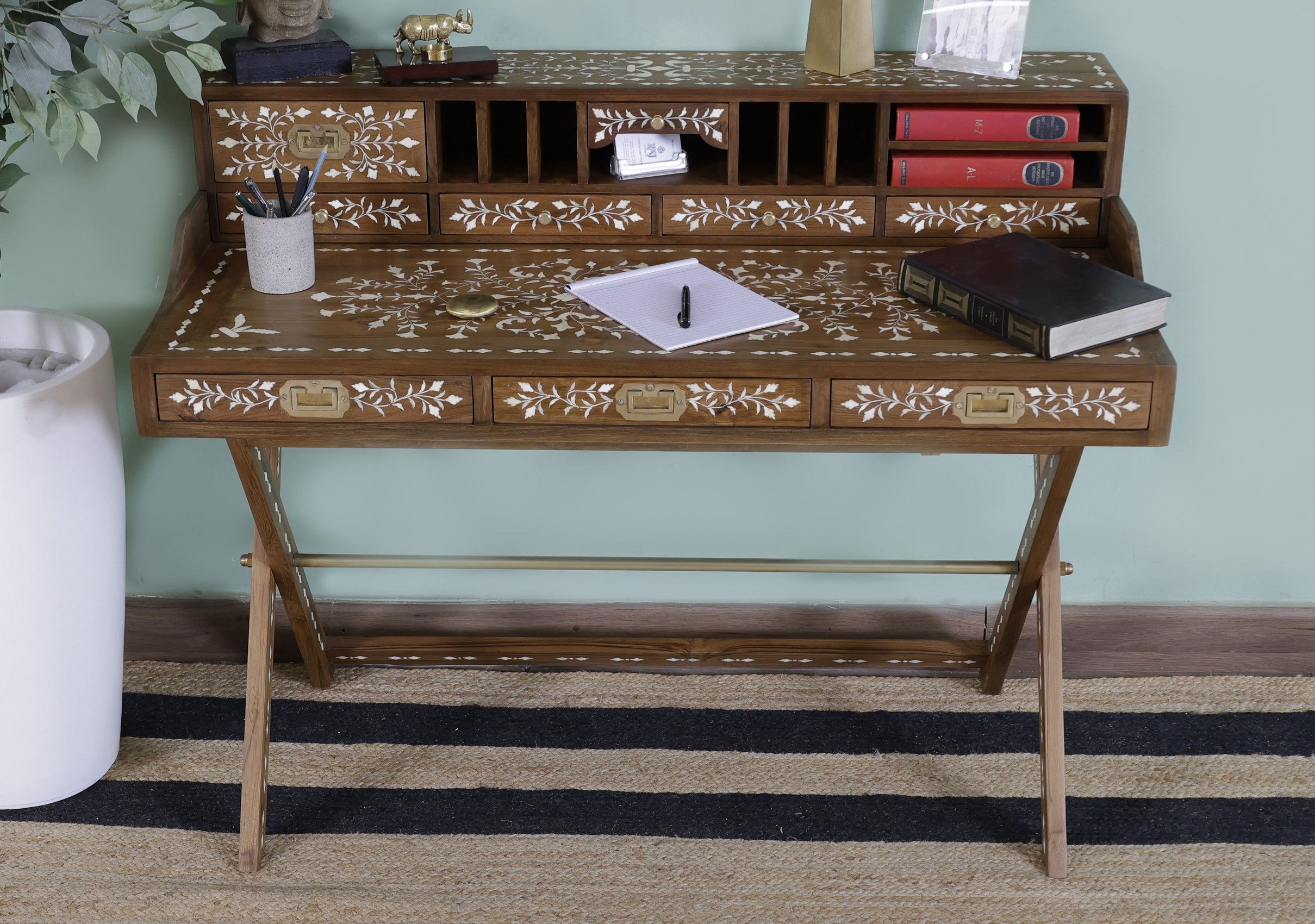 Stein Desk