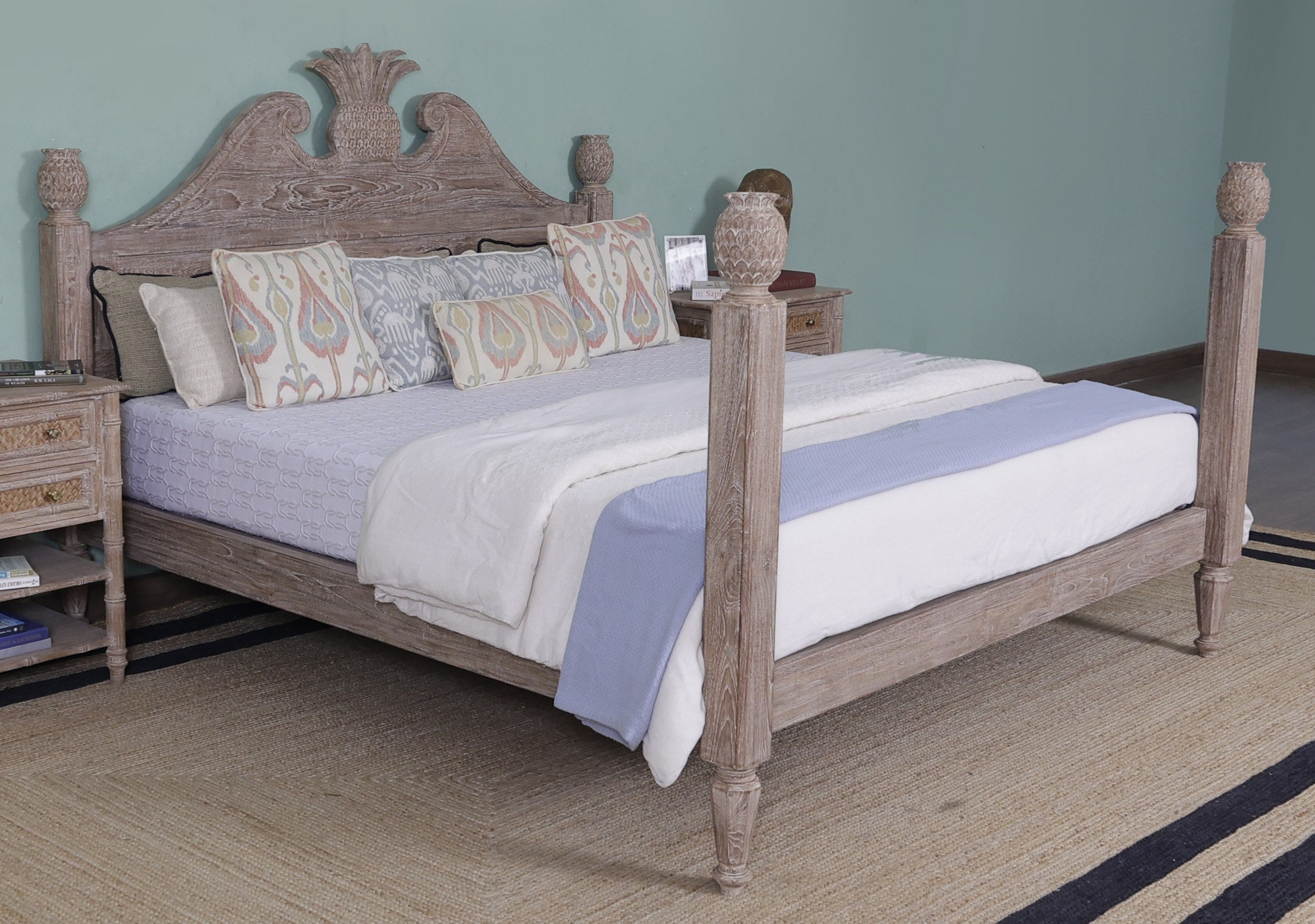 Thorseby Poster Bed