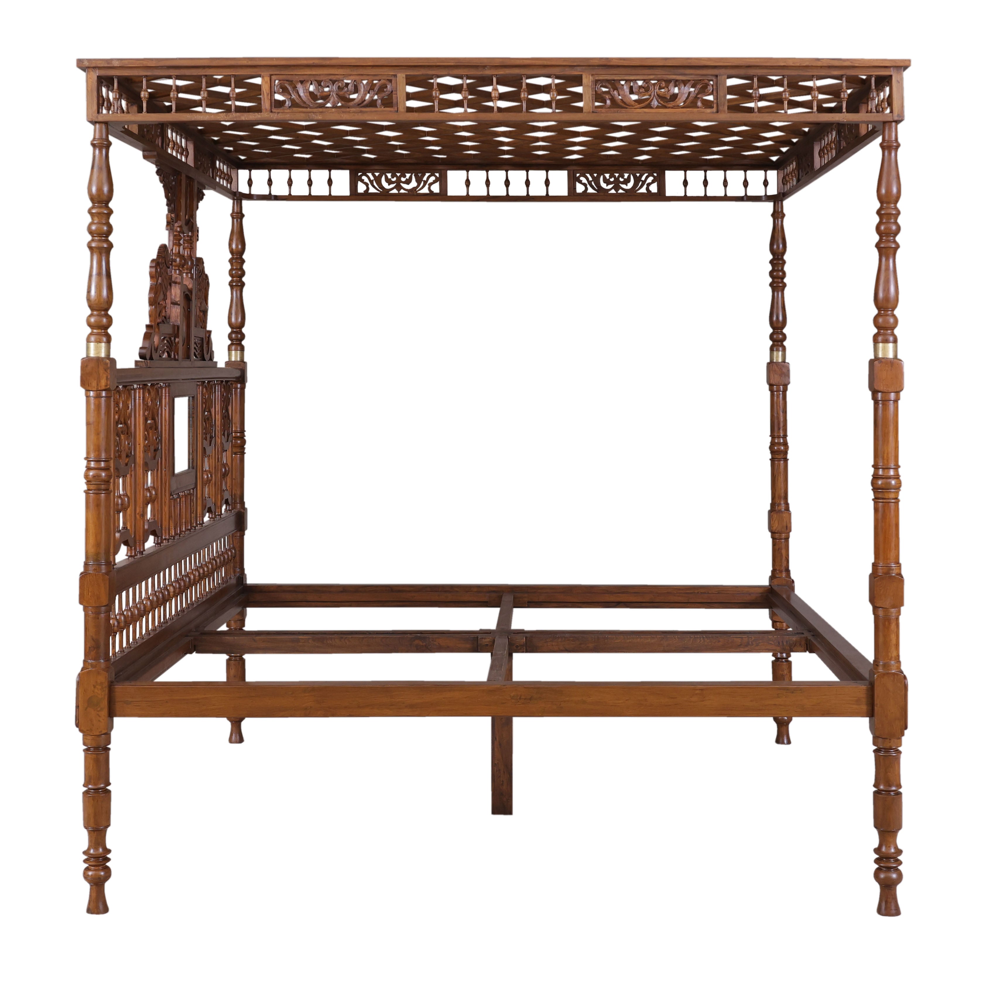 Lloyd antique Poster Bed