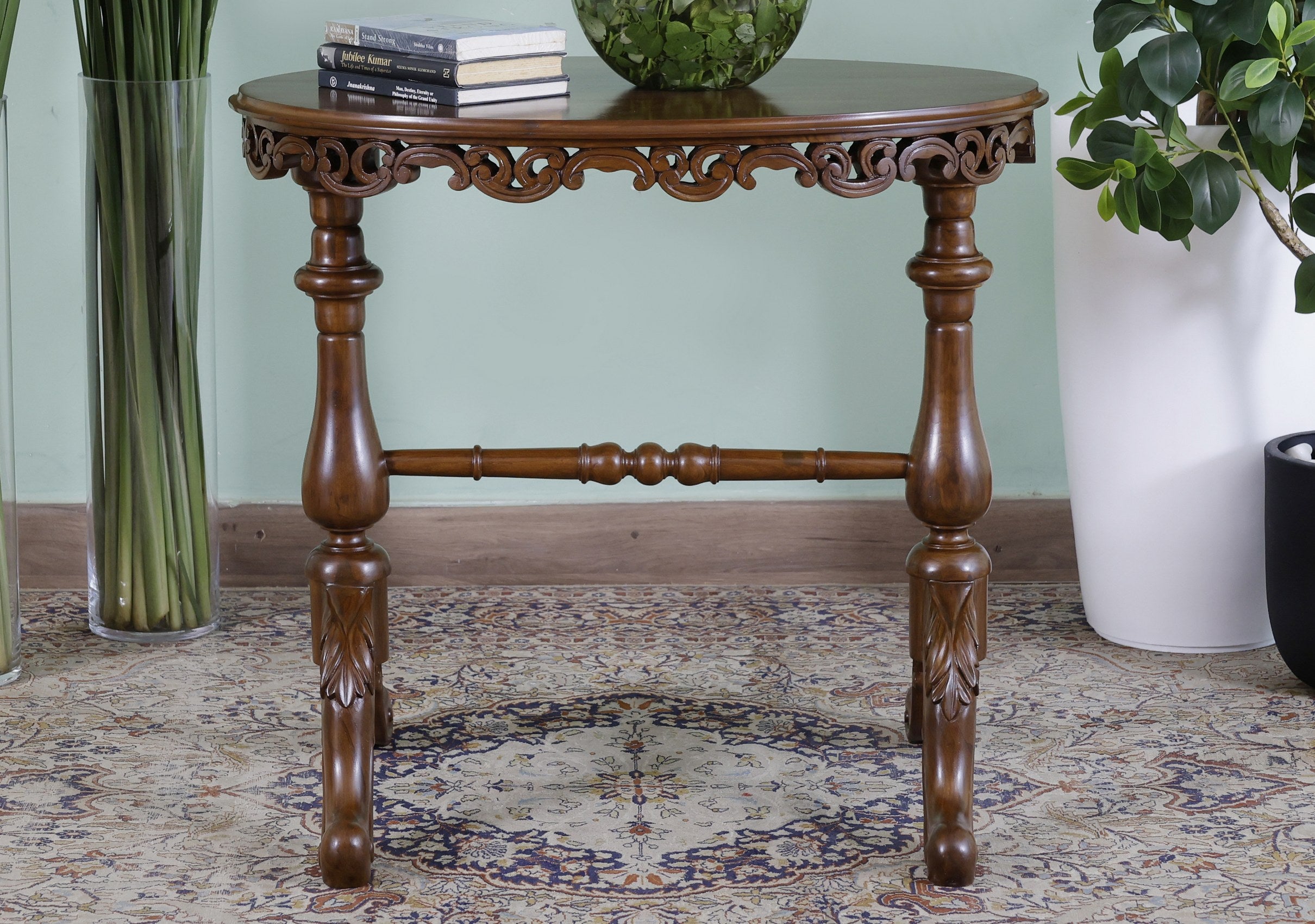 Fullerton Table