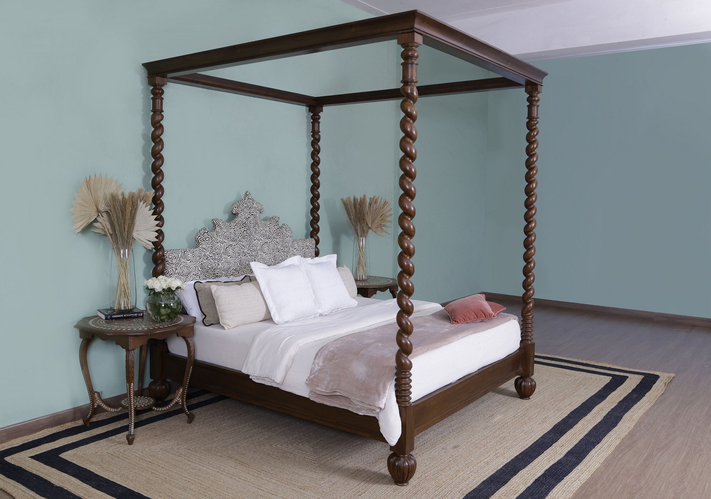 Welton Poster Bed