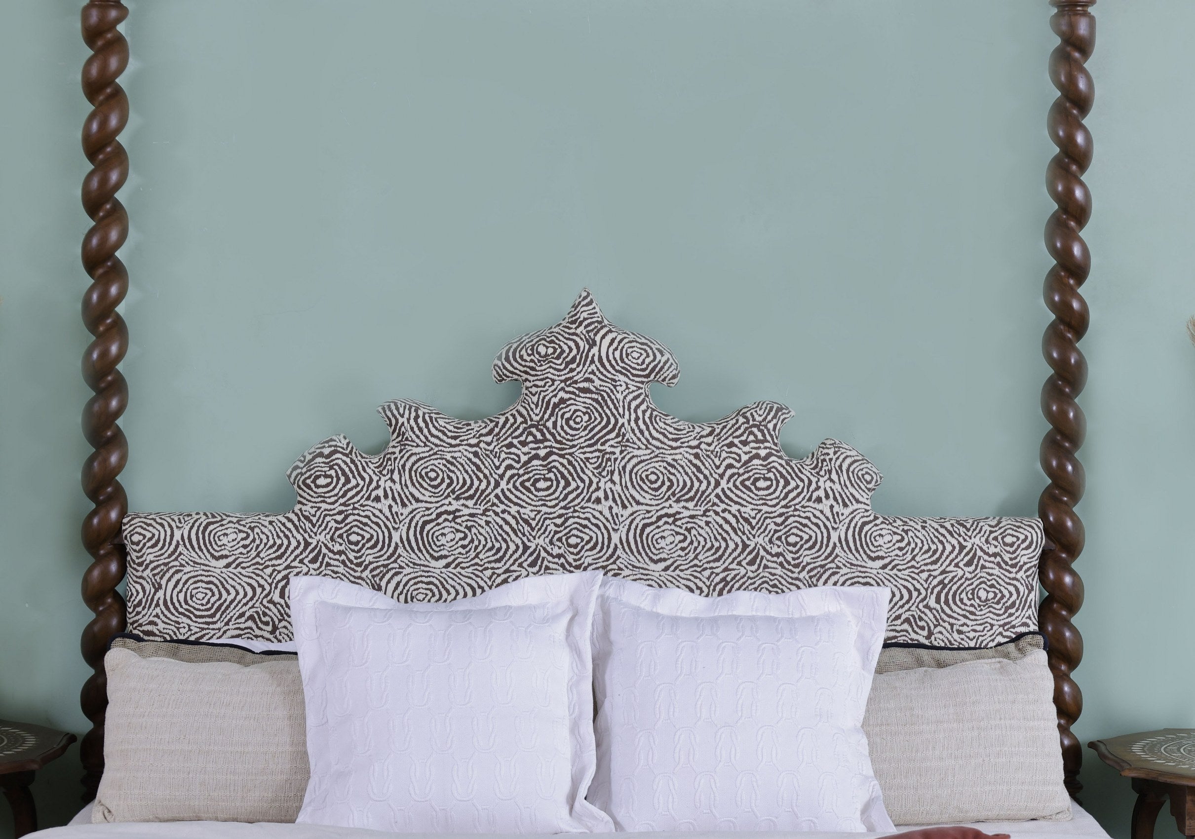 Welton Poster Bed