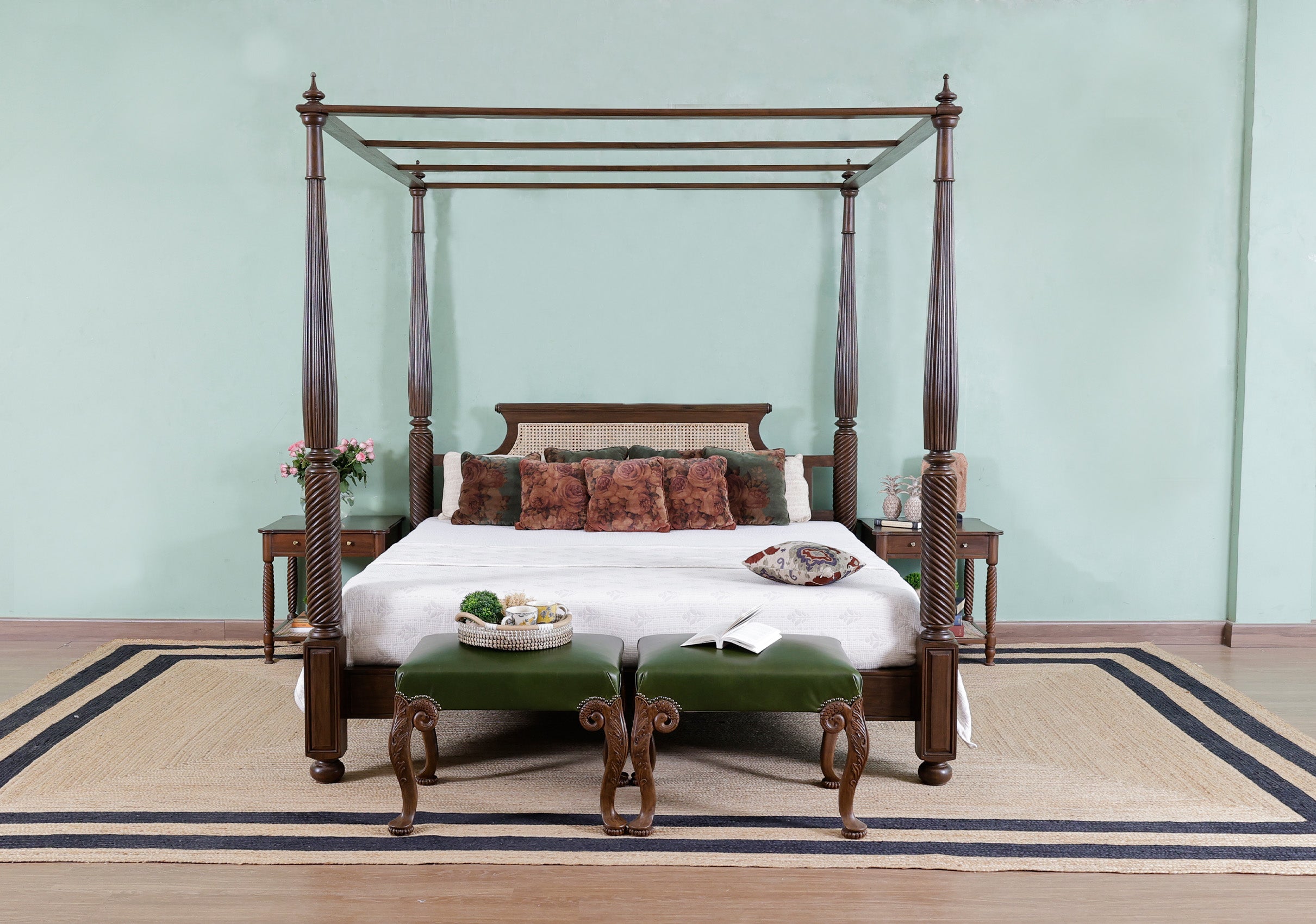 Selwyn Stool